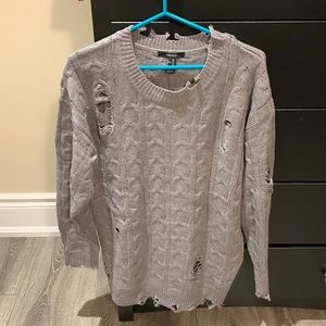 Ladies size Xl Forever 21 grey distressed sweater. New tags on